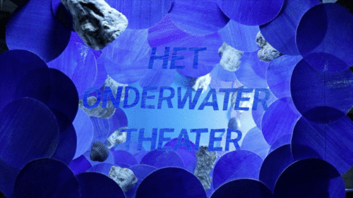 Gif blue underwater stop motion animation with circular shapes, seashells, and rocks surrounding the title ‘Het Onderwater Theater’ in bold blue letters 